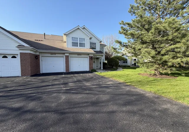 2nd image of 4574 Concord Ln, Northbrook, IL 60062 | MLS# 12708061