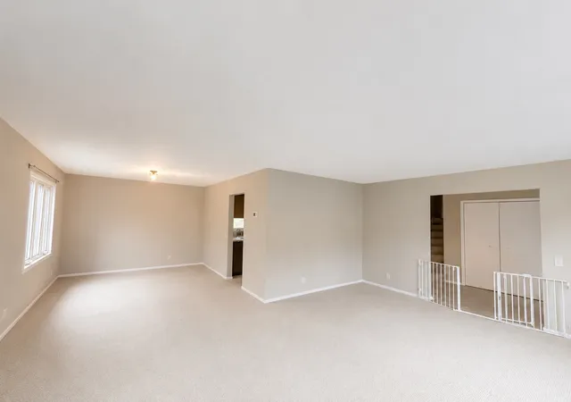 Photo 4 of Single family home for sale at 633 E 8th Avenue, Naperville, IL 60563 | MLS# 12708072 | Listing updated on 2026-09-21