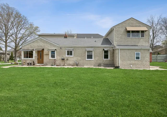 Photo 1 of Single family home for sale at 117 Sunrise Ave, Willowbrook, IL 60527 | MLS# 12708103 | Listing updated on 2026-07-25