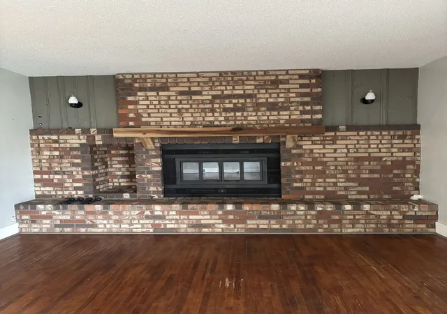 Photo 3 of Single family home for sale at 336 4th Street, Dallas City, IL 62330 | MLS# 12708109 | Listing updated on 2026-07-29