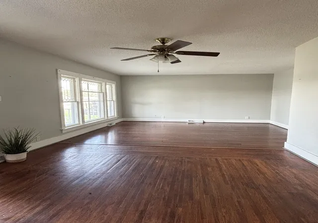 Photo 3 of Single family home for sale at 336 4th Street, Dallas City, IL 62330 | MLS# 12708109 | Listing updated on 2026-07-29
