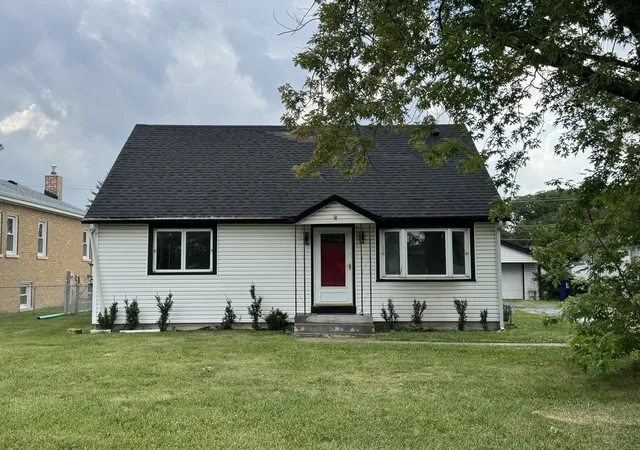 Photo 1 of Single family home for sale at 7632 S Oketo Ave, Bridgeview, IL 60455 | MLS# 12708128 | Listing updated on 2026-07-24