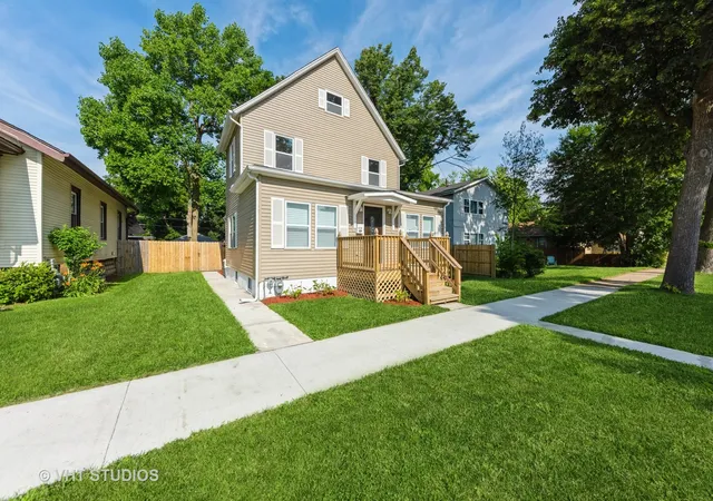 Photo 2 of Single family home for sale at 1210 Park Ave, North Chicago, IL 60064 | MLS# 12708142 | Listing updated on 2026-08-17
