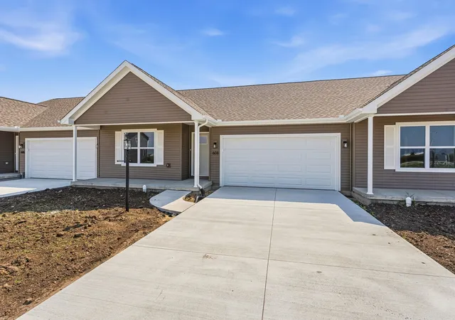 2nd image of 608 Patterson Dr #2, Fisher, IL 61843 | MLS# 12708158