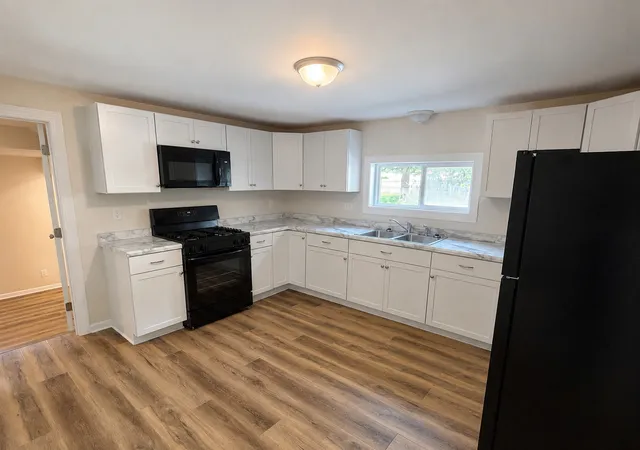 Photo 4 of Single family home for sale at 106 Gilbert St, Rossville, IL 60963 | MLS# 12708217 | Listing updated on 2026-10-20
