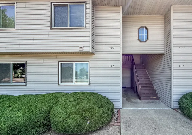 1st image of 1120 Kara Dr, Champaign, IL 61822