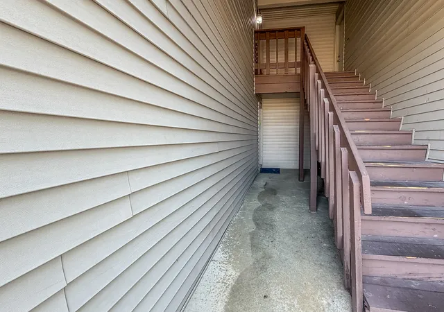 2nd image of 1120 Kara Dr, Champaign, IL 61822