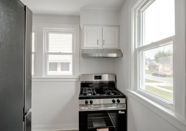 Photo 3 of Single family home for sale at 8822 S California Ave, Evergreen Park, IL 60805 | MLS# 12708258 | Listing updated on 2026-09-08