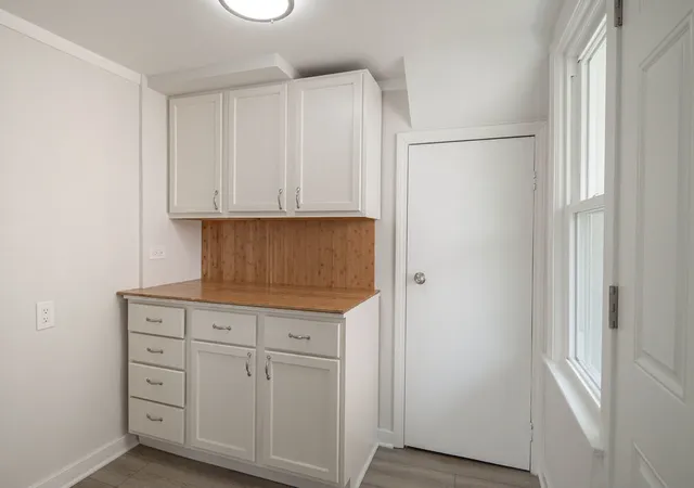 Photo 4 of Single family home for sale at 8822 S California Ave, Evergreen Park, IL 60805 | MLS# 12708258 | Listing updated on 2026-09-08