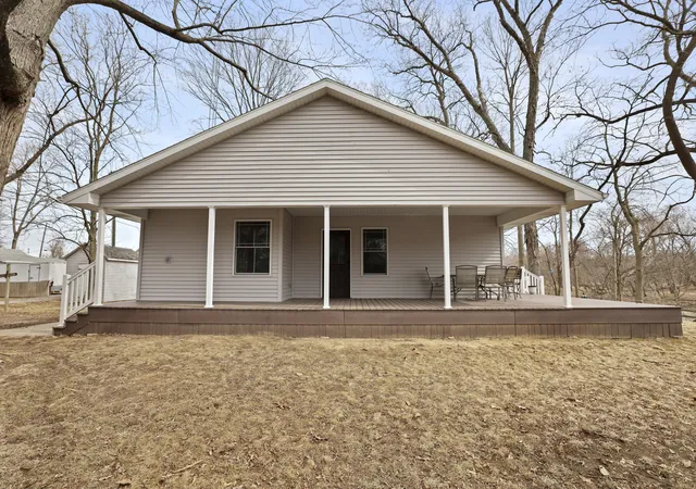1st image of 204 S Henry St, Ashkum, IL 60911 | MLS# 12708279