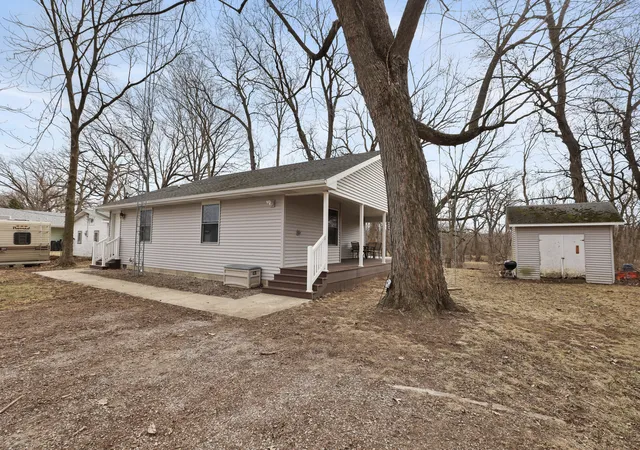 2nd image of 204 S Henry St, Ashkum, IL 60911 | MLS# 12708279