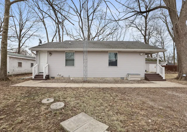 23rd image of 204 S Henry St, Ashkum, IL 60911 | MLS# 12708279