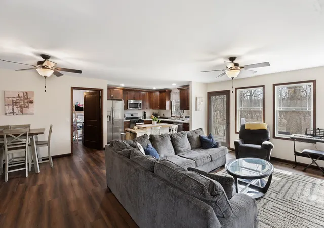 4th image of 204 S Henry St, Ashkum, IL 60911 | MLS# 12708279