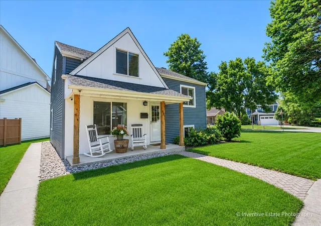 Photo 1 of Single family home for sale at 331 W Hillside Ave, Elmhurst, IL 60126 | MLS# 12708290 | Listing updated on 2026-08-13