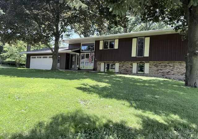 23rd image of 64 S Bunker Hill Rd, German Valley, IL 61039 | MLS# 12708303