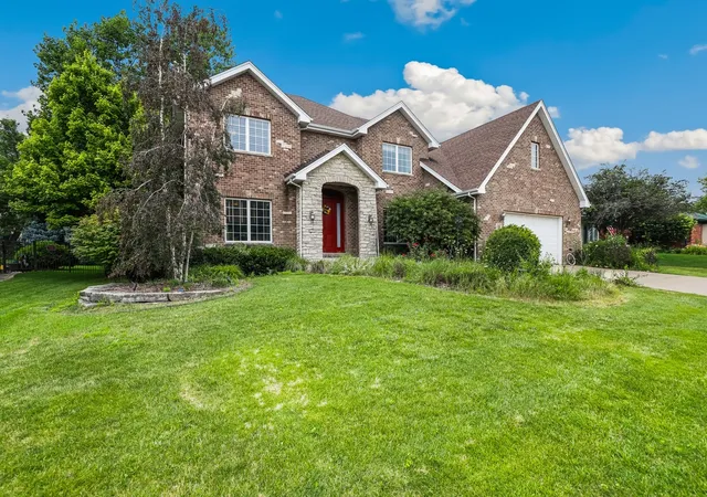 Photo 2 of Single family home for sale at 10981 Pioneer Trl, Frankfort, IL 60423 | MLS# 12708319 | Listing updated on 2026-09-11