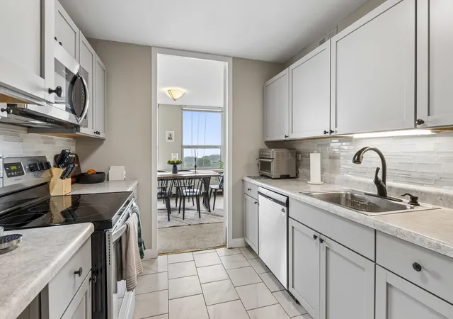 Photo 1 of Condo for sale at 2626 N Lakeview Ave #1002, Chicago, IL 60614 | MLS# 12708354 | Listing updated on 2026-07-31