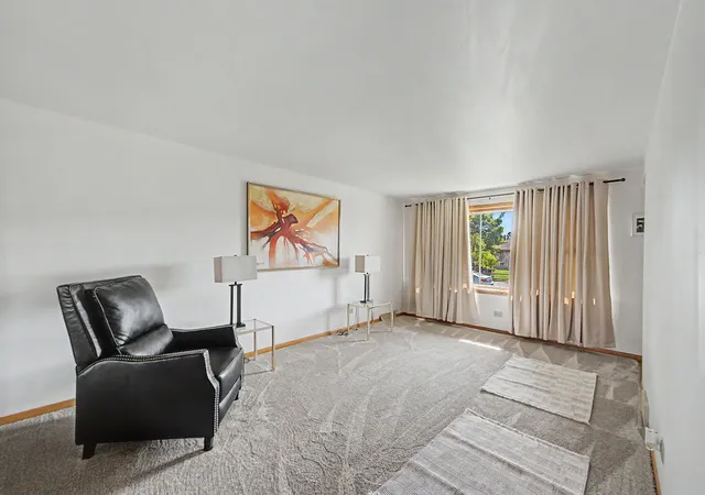 Photo 3 of Single family home for sale at 11543 S Ewing Ave, Chicago, IL 60617 | MLS# 12708363 | Listing updated on 2026-09-16