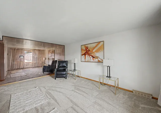 Photo 4 of Single family home for sale at 11543 S Ewing Ave, Chicago, IL 60617 | MLS# 12708363 | Listing updated on 2026-09-16
