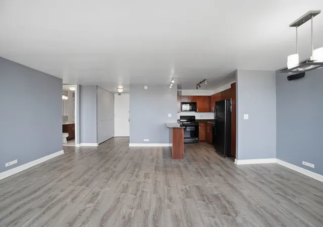 5th image of 655 W Irving Park Rd, Chicago, IL 60613