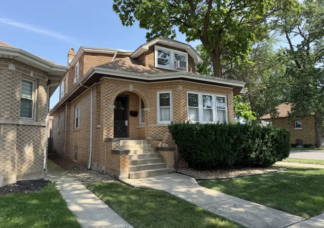 Photo 2 of Single family home for sale at 5501 N Parkside Ave, Chicago, IL 60630 | MLS# 12708522 | Listing updated on 2026-08-14