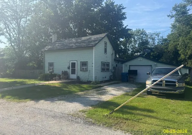 2nd image of 709 N Maple St, Momence, IL 60954 | MLS# 12708535