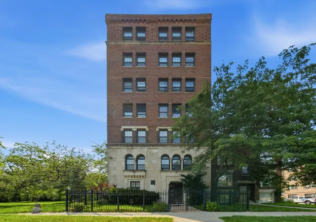 Photo 2 of Townhouse for sale at 3017 E 78th Street #3A, Chicago, IL 60649 | MLS# 12708558 | Listing updated on 2026-10-07