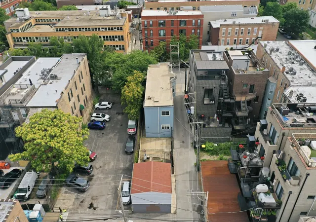 Listing Photo 4 - Condo for sale in building located at 1354 W Ohio St, Chicago, IL 60642