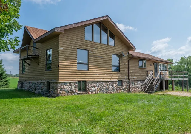 Photo 4 of Single family home for sale at 3237 W Wilderness Rd, Oregon, IL 61061 | MLS# 12708600 | Listing updated on 2026-07-28