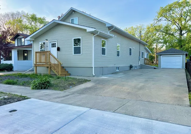 Photo 2 of Single family home for sale at 126 Prairie St, Ottawa, IL 61350 | MLS# 12708647 | Listing updated on 2026-09-25