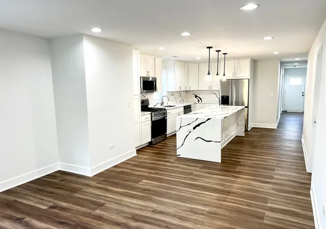 Photo 3 of Single family home for sale at 126 Prairie St, Ottawa, IL 61350 | MLS# 12708647 | Listing updated on 2026-09-25