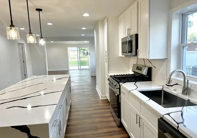 Photo 3 of Single family home for sale at 126 Prairie St, Ottawa, IL 61350 | MLS# 12708647 | Listing updated on 2026-09-25