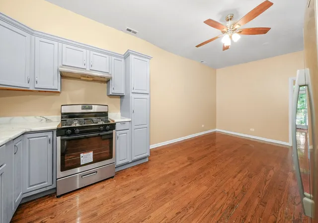 Listing Photo 4 - Condo for sale in building located at 3921 W Huron St, Chicago, IL 60624 - Unit #5