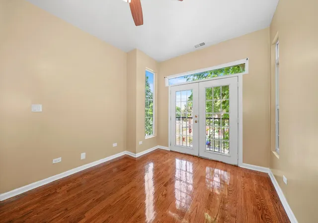Listing Photo 5 - Condo for sale in building located at 3921 W Huron St, Chicago, IL 60624 - Unit #5