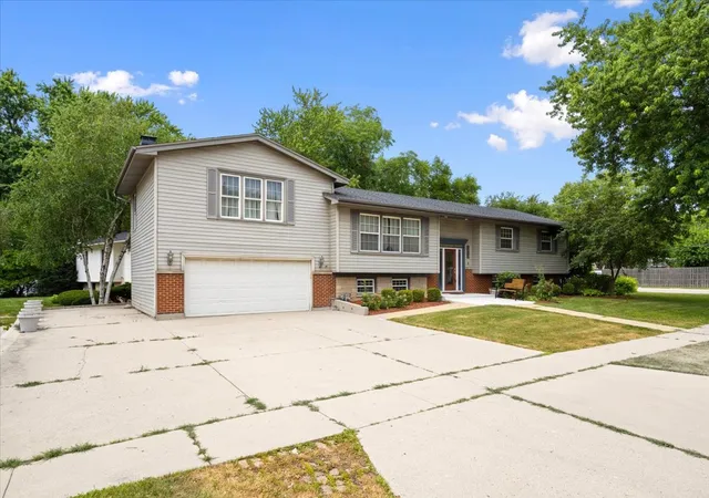 Photo 3 of Single family home for sale at (Undisclosed), Hanover Park, IL 60133 | MLS# 12708691 | Listing updated on 2026-09-02