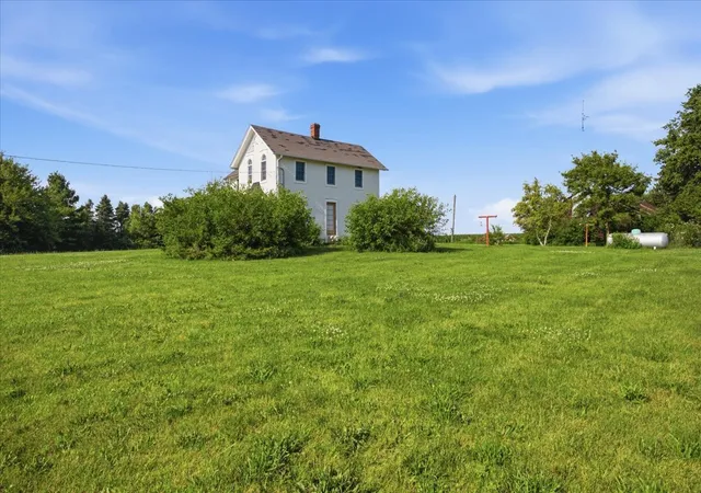 Photo 3 of Single family home for sale at 20042 North 2500 E Rd, Pontiac, IL 61764 | MLS# 12708733 | Listing updated on 2026-10-06