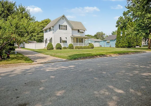 Photo 2 of Sale Pending at 221 E John St, Forrest, IL 61741 | MLS# 12708734 | Listing updated on 2026-08-30