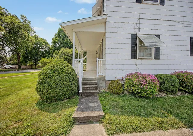 Photo 4 of Sale Pending at 221 E John St, Forrest, IL 61741 | MLS# 12708734 | Listing updated on 2026-08-30