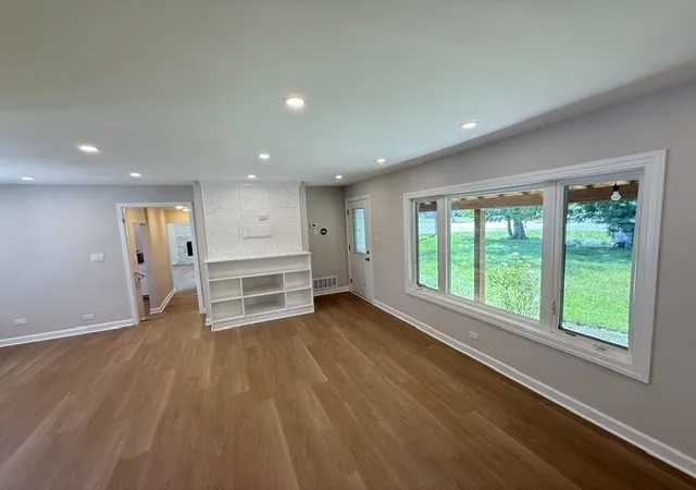 Photo 2 of Single family home for sale at 7141 Wolf Rd, Indian Head Park, IL 60525 | MLS# 12708735 | Listing updated on 2026-09-02
