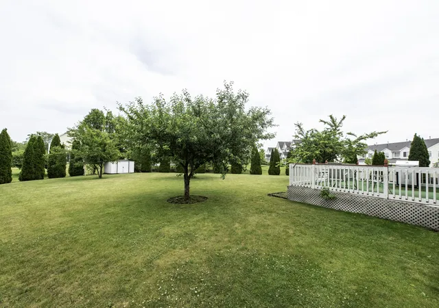 Photo 3 of Single family home for sale at 39689 Lynsee Ct, Beach Park, IL 60083 | MLS# 12708779 | Listing updated on 2026-09-13