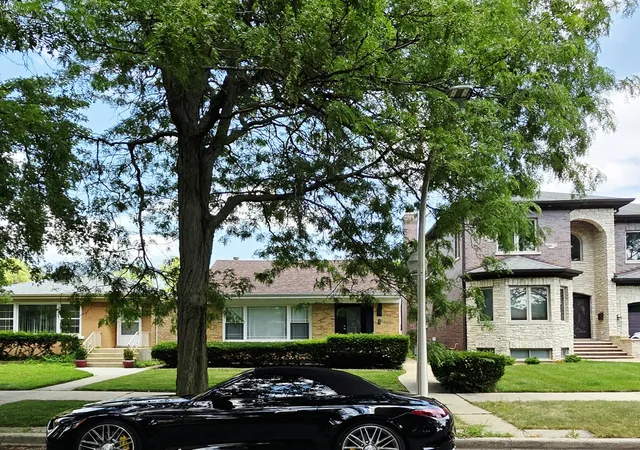 Photo 1 of Single family home for sale at 6311 N Kedvale Ave, Chicago, IL 60646 | MLS# 12708911 | Listing updated on 2026-09-13