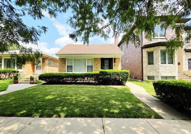Photo 2 of Single family home for sale at 6311 N Kedvale Ave, Chicago, IL 60646 | MLS# 12708911 | Listing updated on 2026-09-13