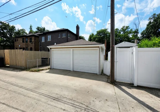 Photo 31 of Single family home for sale at 6311 N Kedvale Ave, Chicago, IL 60646 | MLS# 12708911 | Listing updated on 2026-09-13