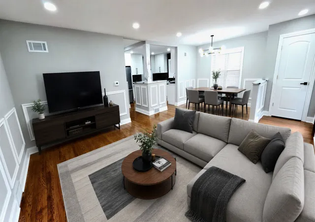 Photo 3 of Single family home for sale at 6311 N Kedvale Ave, Chicago, IL 60646 | MLS# 12708911 | Listing updated on 2026-09-13