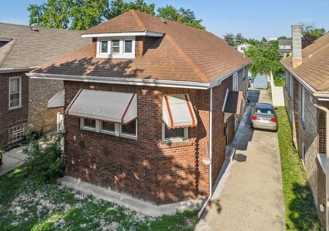 Photo 3 of Single family home for sale at 1637 S 10th Avenue, Maywood, IL 60153 | MLS# 12708926 | Listing updated on 2026-09-30