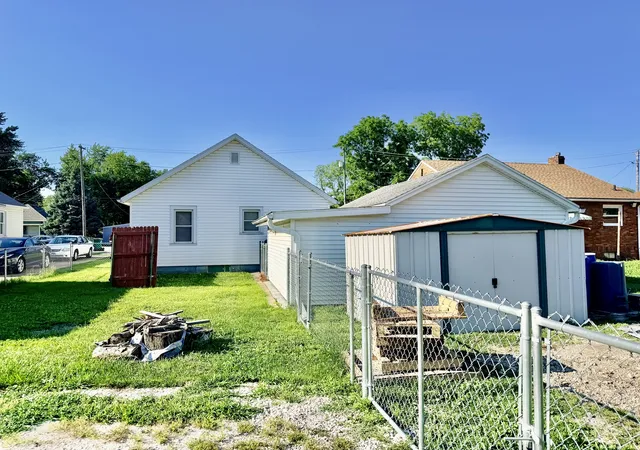 Photo 15 of Single family home for sale at 415 E 12th Street, Streator, IL 61364 | MLS# 12708943 | Listing updated on 2026-08-30