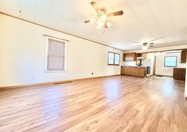 Photo 2 of Single family home for sale at 415 E 12th Street, Streator, IL 61364 | MLS# 12708943 | Listing updated on 2026-08-30