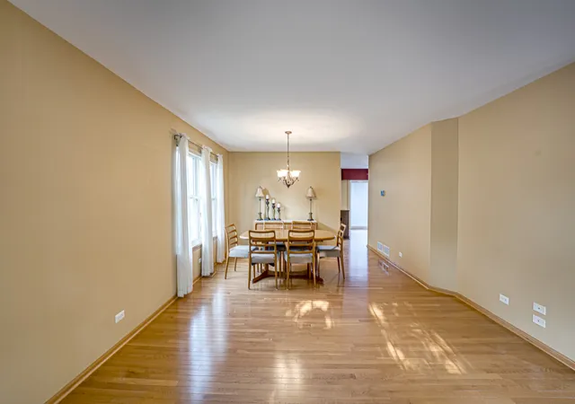 Photo 3 of Single family home for sale at 1411 Burnett Dr, Aurora, IL 60502 | MLS# 12708962 | Listing updated on 2026-09-03