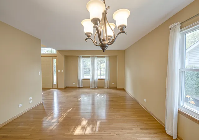 Photo 4 of Single family home for sale at 1411 Burnett Dr, Aurora, IL 60502 | MLS# 12708962 | Listing updated on 2026-09-03