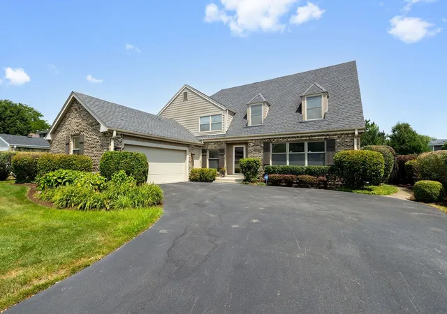 1st image of 2621 Landwehr Rd, Glenview, IL 60026 | MLS# 12708995